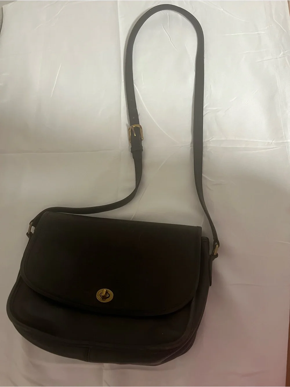 Vintage Coach 9790 Legacy City Turn Lock Flap Shoulder Crossbody Leather Bag